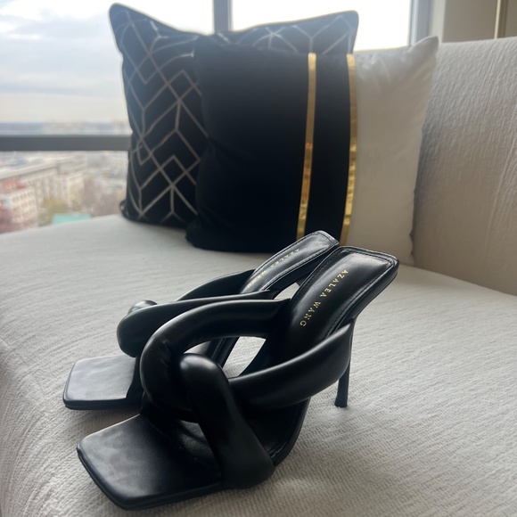 Azalea Wang Puffy Sandal - Picture 6 of 6